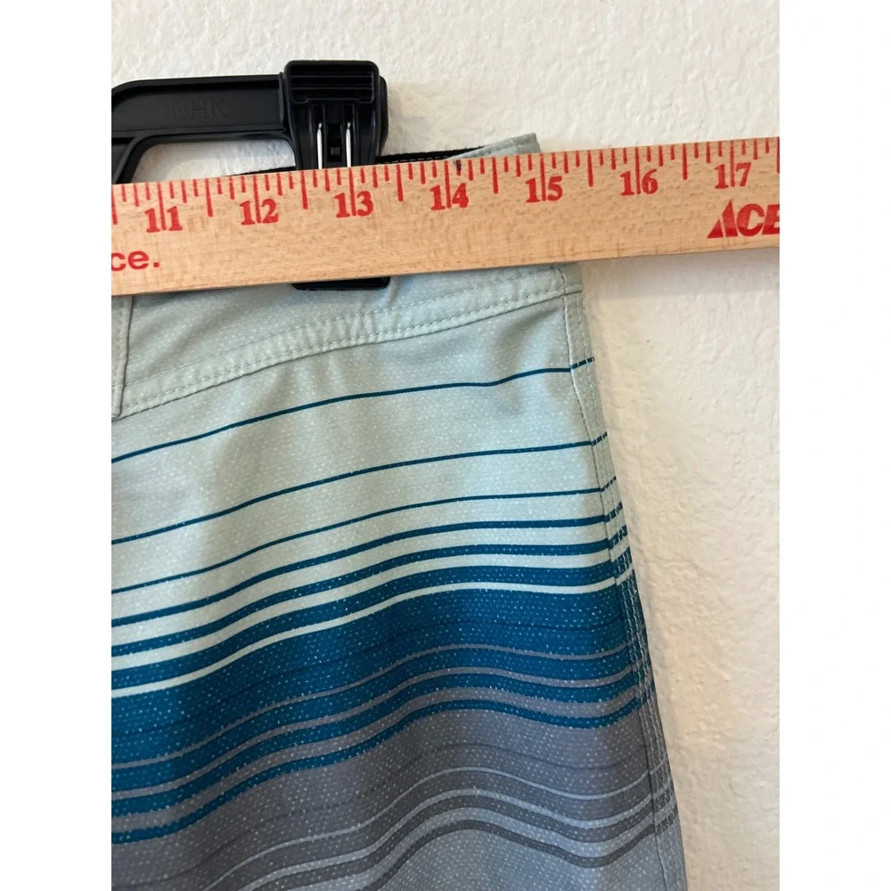 ONeill Surfer Blue Striped Board Shorts Swim Trunks Size 30‎ Gradient Surf